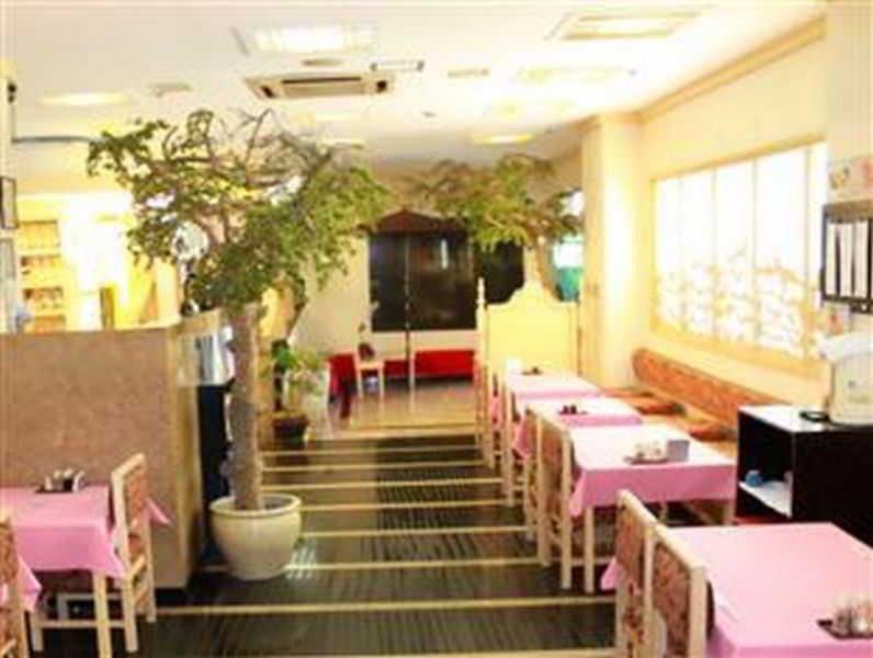 Networld Hotel Spa And Casino Pasay Esterno foto