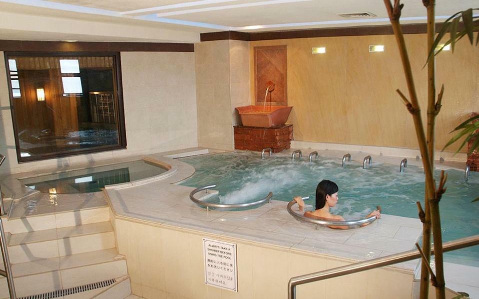 Networld Hotel Spa And Casino Pasay Esterno foto