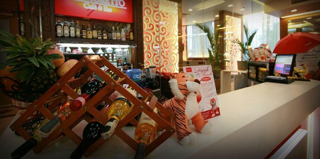 Networld Hotel Spa And Casino Pasay Esterno foto