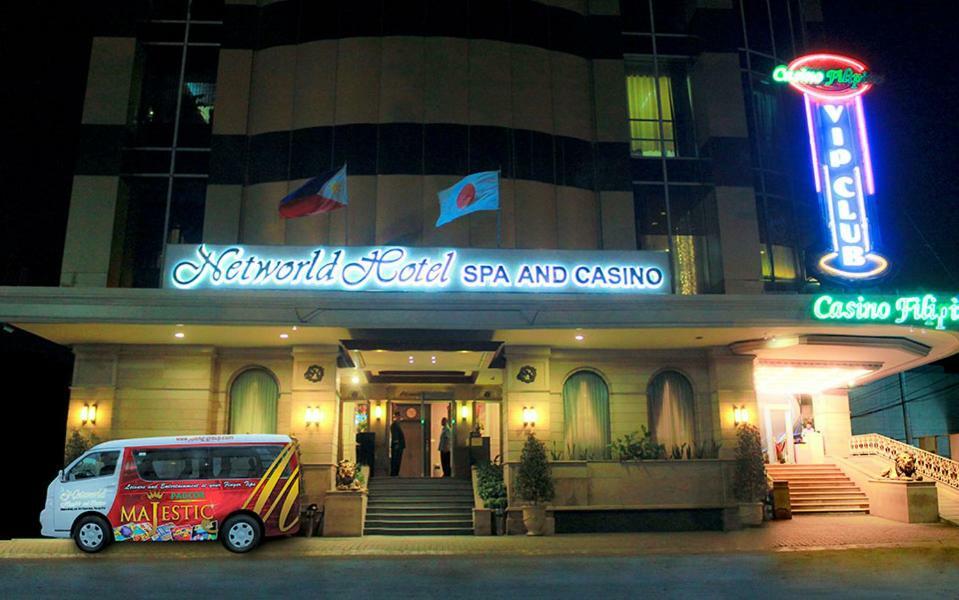 Networld Hotel Spa And Casino Pasay Esterno foto